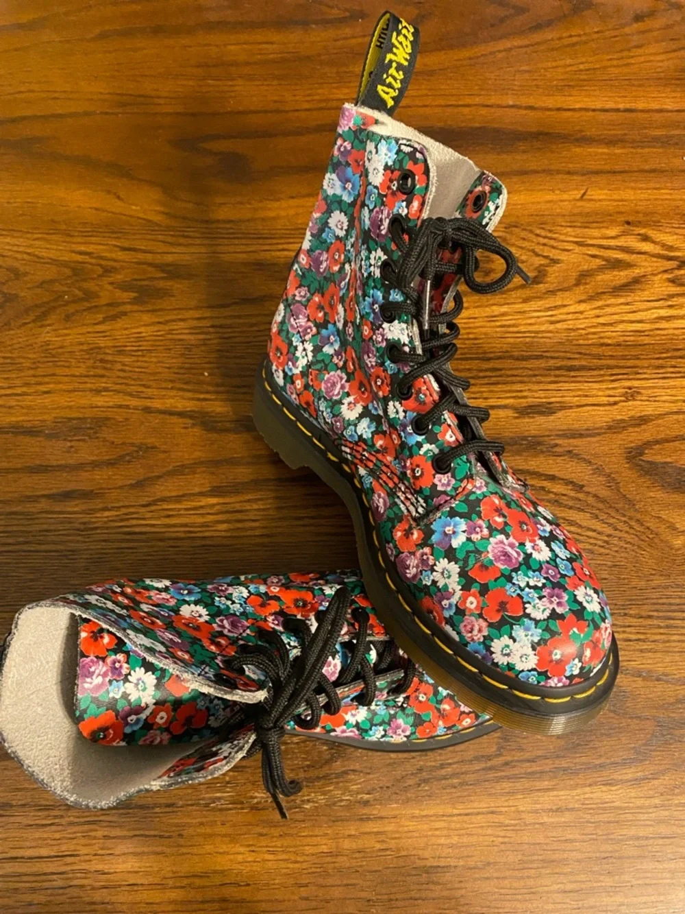 Dr. Martens 1460 Pascal Wanderlust Floral Boots Leather 8 Eye Multi Size 7 - Picture 3 of 11